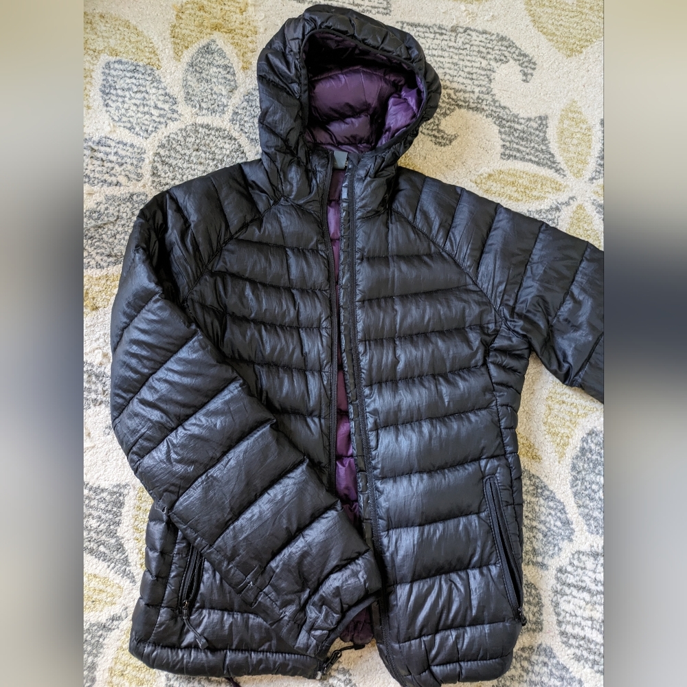 Eddie Bauer Women's Black Down Puffer Jacket (size Small)
